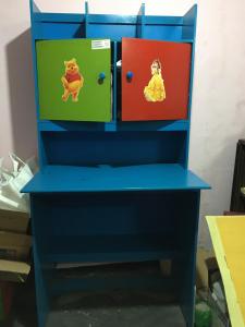 Kids book shelf