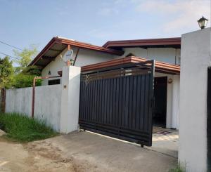 House for sale in Seeduwa